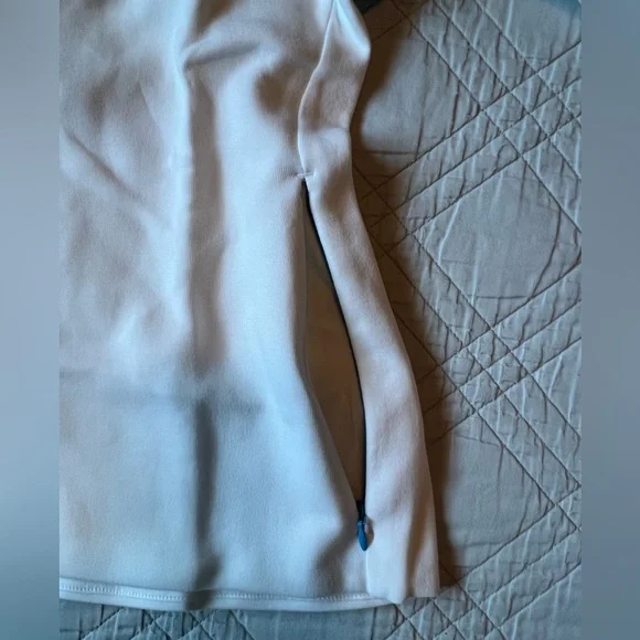 Adidas Hooded Sweatshirt Sportswear, white, Women’s Large (NWT) - Picture 9 of 11